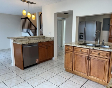 3094 Bermwood Lane - Photo Thumbnail 6