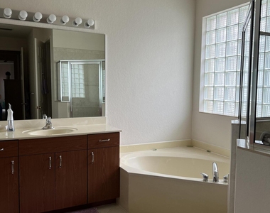 9774 Isles Cay Drive - Photo Thumbnail 22