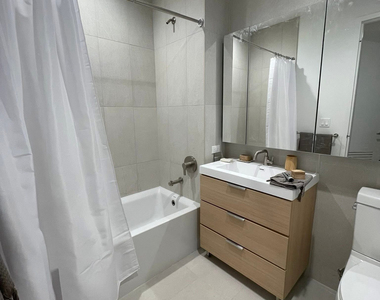 180 Pearl Street - Photo Thumbnail 2