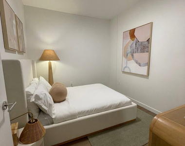 180 Pearl Street - Photo Thumbnail 3
