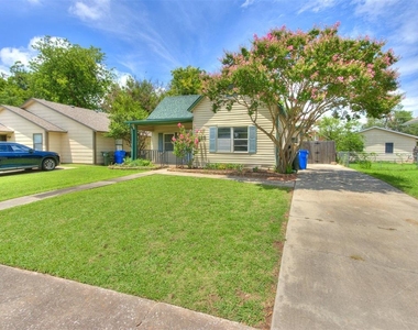 425 E Eufaula Street - Photo Thumbnail 1