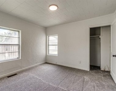 425 E Eufaula Street - Photo Thumbnail 15