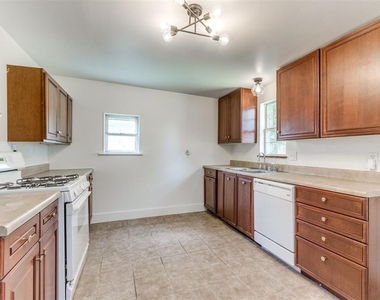 425 E Eufaula Street - Photo Thumbnail 10