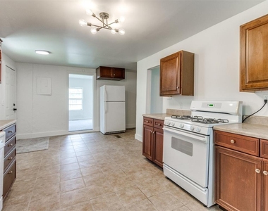 425 E Eufaula Street - Photo Thumbnail 11