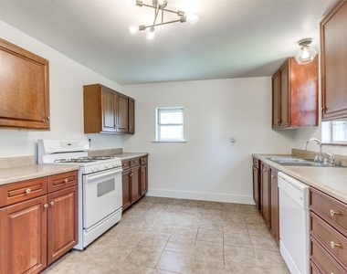 425 E Eufaula Street - Photo Thumbnail 7