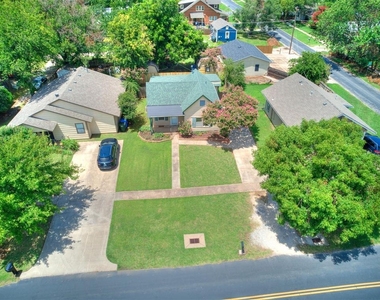 425 E Eufaula Street - Photo Thumbnail 25