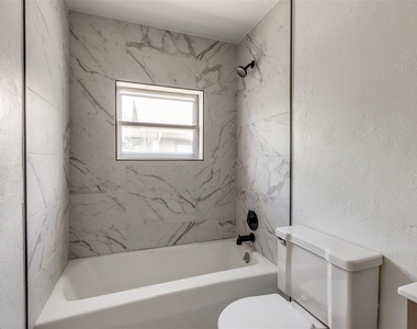 425 E Eufaula Street - Photo Thumbnail 17
