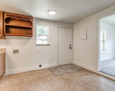 425 E Eufaula Street - Photo Thumbnail 12