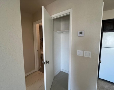 14405 N Pennsylvania Avenue - Photo Thumbnail 29