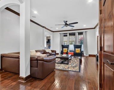 16616 Moorgate Lane - Photo Thumbnail 10
