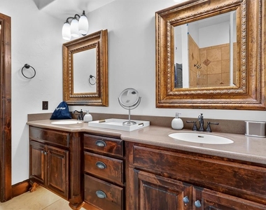 16616 Moorgate Lane - Photo Thumbnail 28