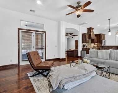 16616 Moorgate Lane - Photo Thumbnail 14