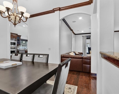 16616 Moorgate Lane - Photo Thumbnail 23