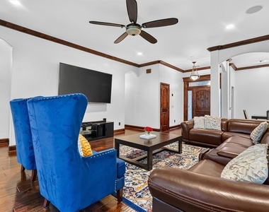 16616 Moorgate Lane - Photo Thumbnail 13