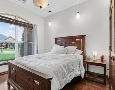 16616 Moorgate Lane - Photo Thumbnail 37