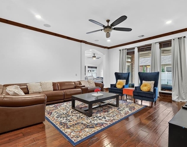 16616 Moorgate Lane - Photo Thumbnail 11