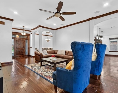 16616 Moorgate Lane - Photo Thumbnail 2