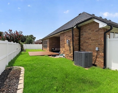 16616 Moorgate Lane - Photo Thumbnail 41