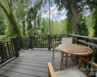 902 Creekside Drive - Photo Thumbnail 25