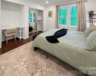 902 Creekside Drive - Photo Thumbnail 16
