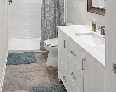 902 Creekside Drive - Photo Thumbnail 22