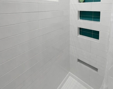 902 Creekside Drive - Photo Thumbnail 23