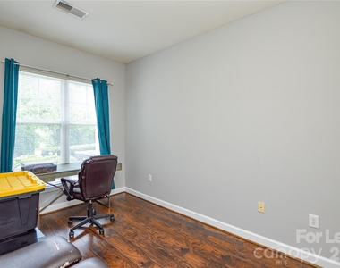 10663 Hill Point Court - Photo Thumbnail 20