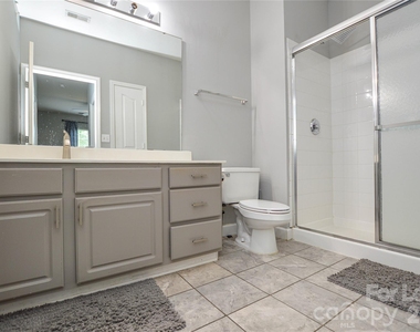 10663 Hill Point Court - Photo Thumbnail 16