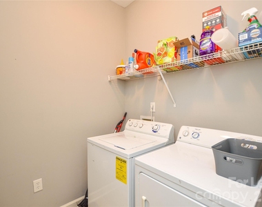 10663 Hill Point Court - Photo Thumbnail 12