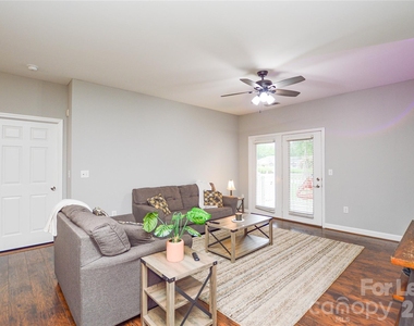 10663 Hill Point Court - Photo Thumbnail 3