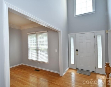 10402 Friarsgate Road - Photo Thumbnail 3