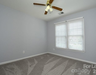 10402 Friarsgate Road - Photo Thumbnail 16