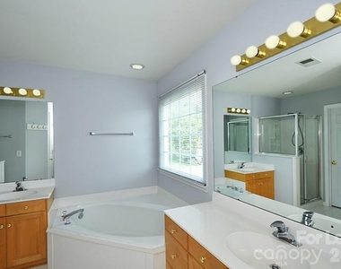 10402 Friarsgate Road - Photo Thumbnail 18