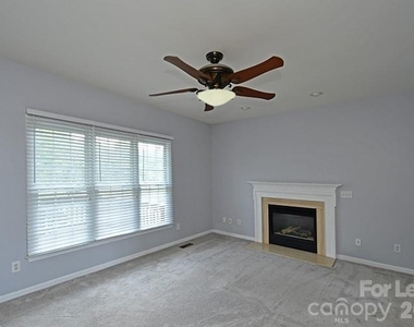 10402 Friarsgate Road - Photo Thumbnail 12