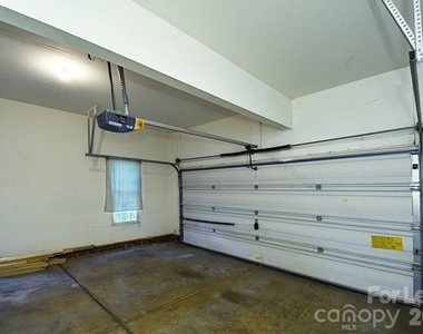10402 Friarsgate Road - Photo Thumbnail 15