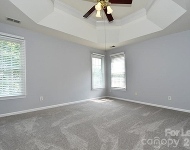 10402 Friarsgate Road - Photo Thumbnail 17