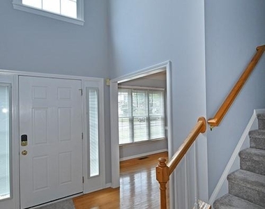 10402 Friarsgate Road - Photo Thumbnail 8