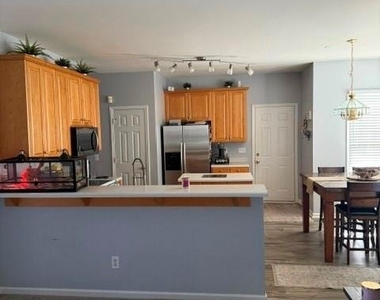 10402 Friarsgate Road - Photo Thumbnail 38