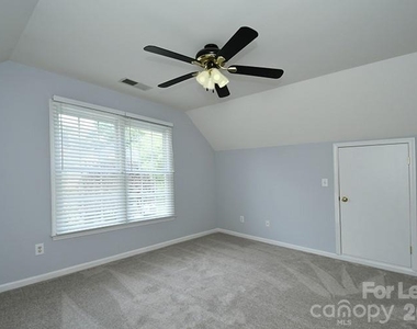 10402 Friarsgate Road - Photo Thumbnail 24