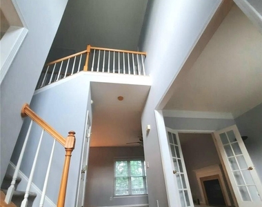 10402 Friarsgate Road - Photo Thumbnail 7