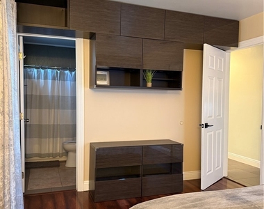 830 N Olive - Photo Thumbnail 16