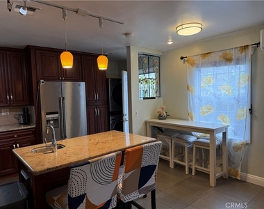 830 N Olive - Photo Thumbnail 10