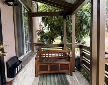 830 N Olive - Photo Thumbnail 3
