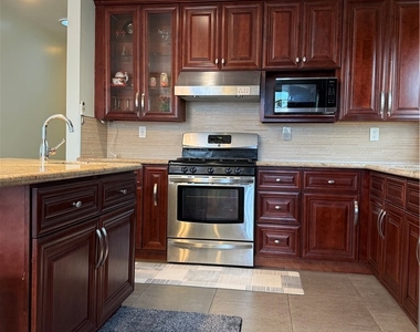 830 N Olive - Photo Thumbnail 11