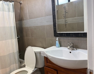 830 N Olive - Photo Thumbnail 17