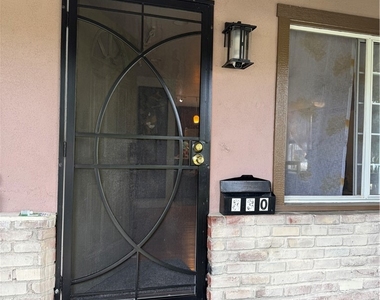 830 N Olive - Photo Thumbnail 4