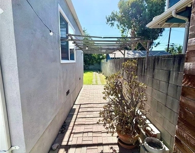 274 S Craig Avenue - Photo Thumbnail 21