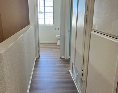 5195 Walnut - Photo Thumbnail 10