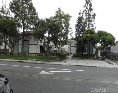 5195 Walnut - Photo Thumbnail 14