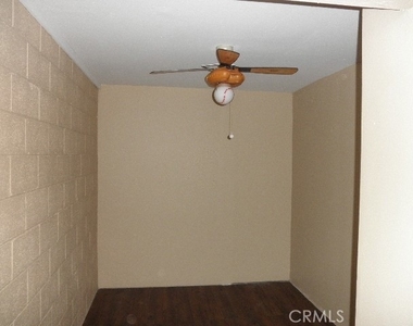 5195 Walnut - Photo Thumbnail 13
